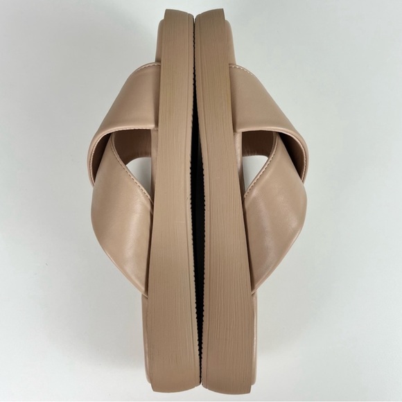 Sandals - Picture 3 of 9